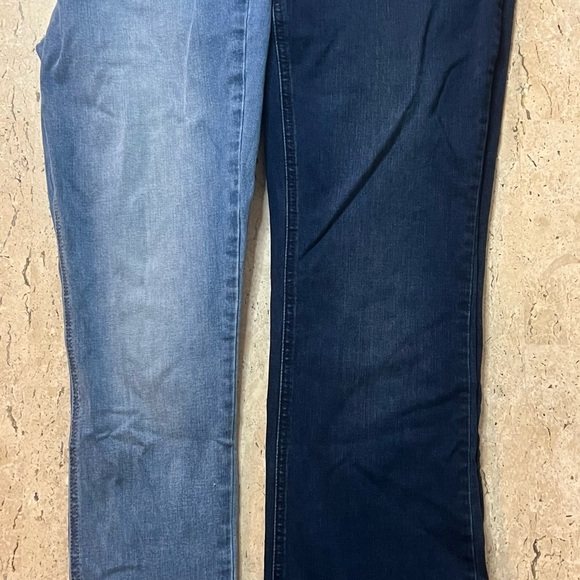2 Pairs of Chico’s Size 0 (4) Perfect Stretch Jeans - Picture 2 of 9